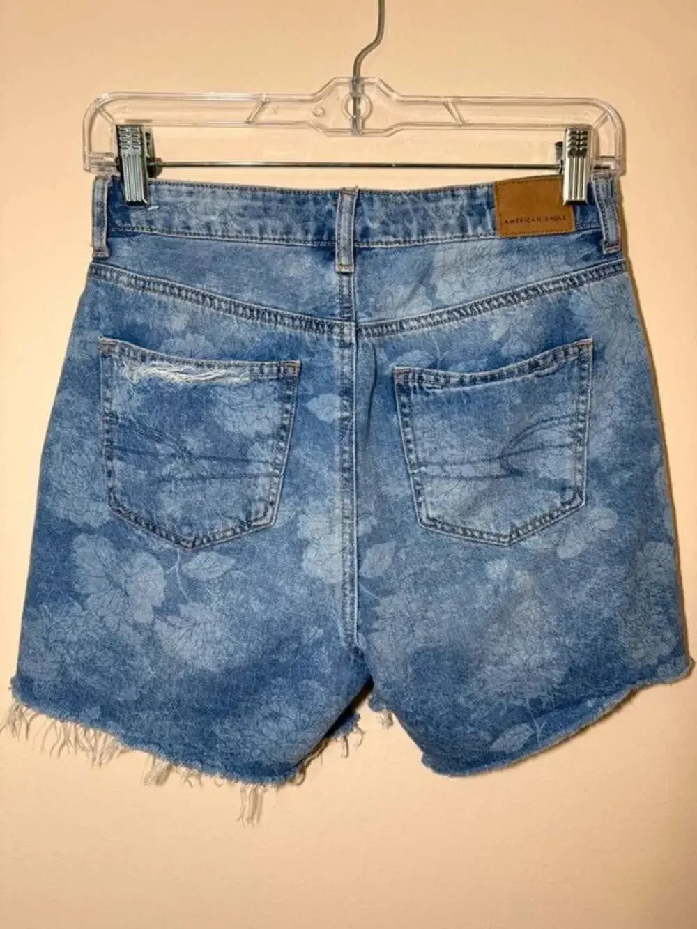 American Eagle Baggy Mom Short with Floral Print